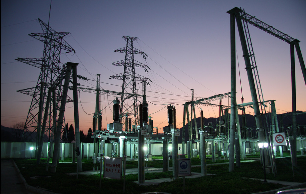 保定伊諾爾電氣出口印尼發(fā)電機(jī)中性點(diǎn)電阻柜順利發(fā)貨，將于13日抵達(dá)上海港進(jìn)倉(cāng)裝船